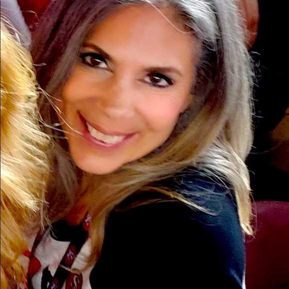 Meet your Posher, Janis - Picture 3 of 5